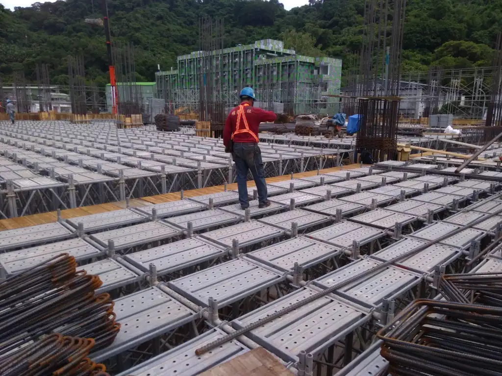 市政公园与住宅小区绿化养护差异化管理方案